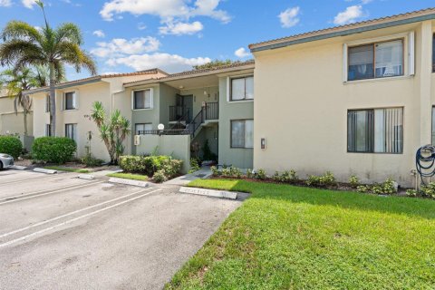 Condo in Coral Springs, Florida, 3 bedrooms  № 2383280 - photo 30