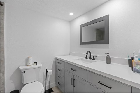Condo in Coral Springs, Florida, 3 bedrooms  № 2383280 - photo 21