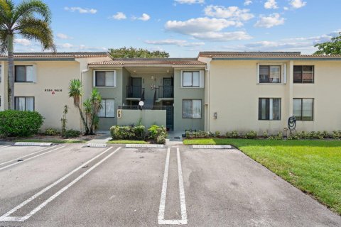 Condo in Coral Springs, Florida, 3 bedrooms  № 2383280 - photo 29