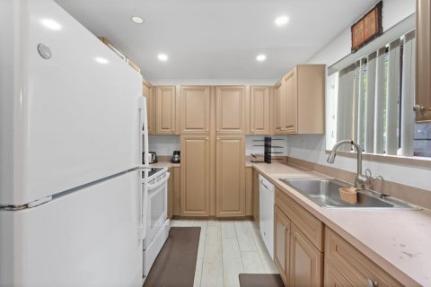 Condo in Coral Springs, Florida, 3 bedrooms  № 2383280 - photo 11
