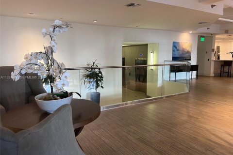 Снять в аренду кондоминиум в Майами-Бич, Флорида 47.84м2, № 2034572 - фото 20