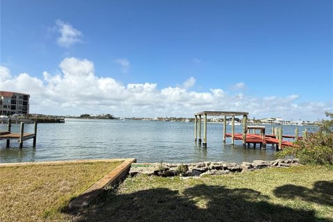 Terreno en venta en New Smyrna Beach, Florida № 2110700 - foto 24