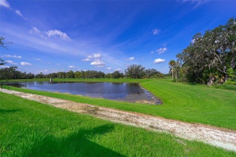House in Kissimmee, Florida 4 bedrooms, 146.79 sq.m. № 1769431 - photo 23