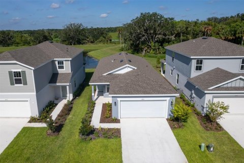 House in Kissimmee, Florida 4 bedrooms, 146.79 sq.m. № 1769431 - photo 3