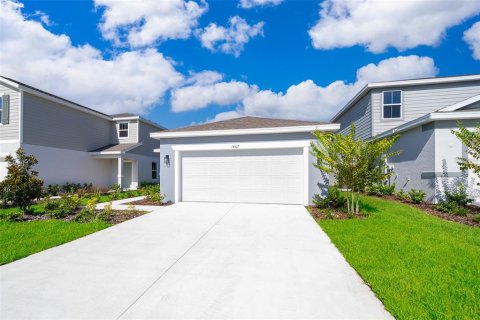 House in Kissimmee, Florida 4 bedrooms, 146.79 sq.m. № 1769431 - photo 2