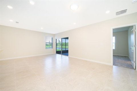 House in Kissimmee, Florida 4 bedrooms, 146.79 sq.m. № 1769431 - photo 5