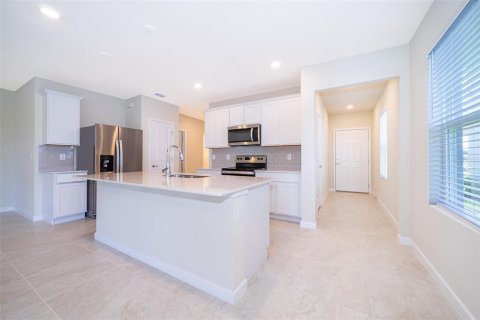 House in Kissimmee, Florida 4 bedrooms, 146.79 sq.m. № 1769431 - photo 13