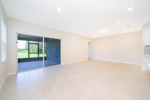 House in Kissimmee, Florida 4 bedrooms, 146.79 sq.m. № 1769431 - photo 6