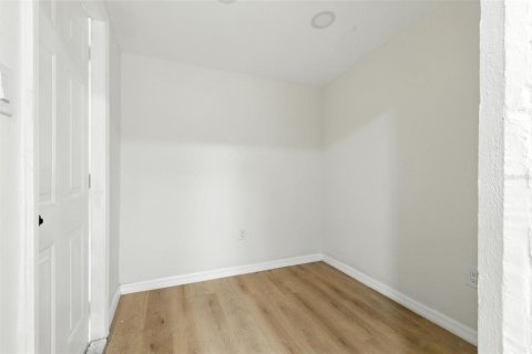 House in Seminole, Florida 4 bedrooms, 162.3 sq.m. № 1885833 - photo 26