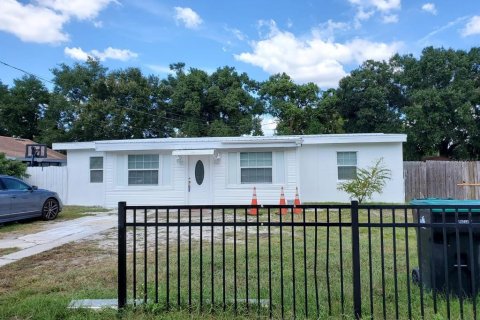 Casa en alquiler en Orlando, Florida, 3 dormitorios, 95.5 m2 № 1914591 - foto 1