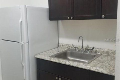 Casa en alquiler en Orlando, Florida, 3 dormitorios, 95.5 m2 № 1914591 - foto 6