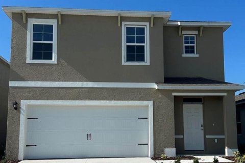 House in Winter Haven, Florida 5 bedrooms, 227.33 sq.m. № 2410302