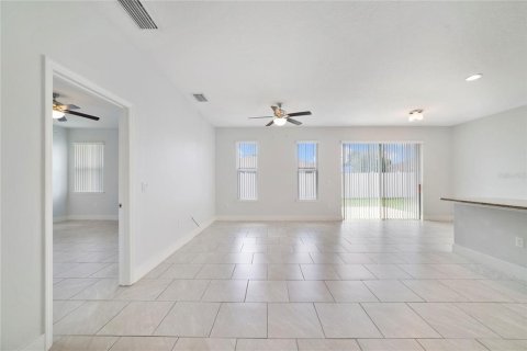 Villa ou maison à vendre à Poinciana, Floride: 3 chambres, 144.46 m2 № 2230548 - photo 17