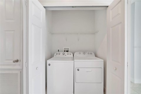 Villa ou maison à vendre à Poinciana, Floride: 3 chambres, 144.46 m2 № 2230548 - photo 15