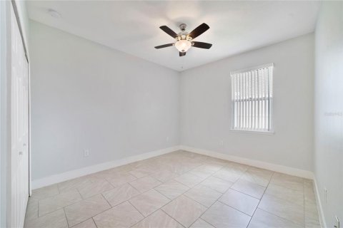 Villa ou maison à vendre à Poinciana, Floride: 3 chambres, 144.46 m2 № 2230548 - photo 13