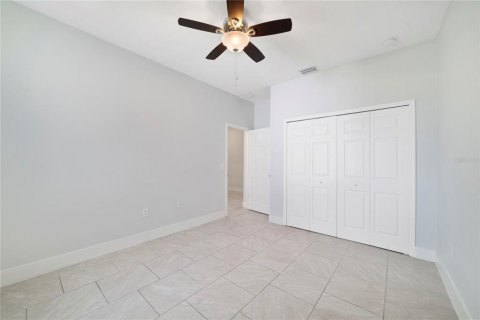 Villa ou maison à vendre à Poinciana, Floride: 3 chambres, 144.46 m2 № 2230548 - photo 14