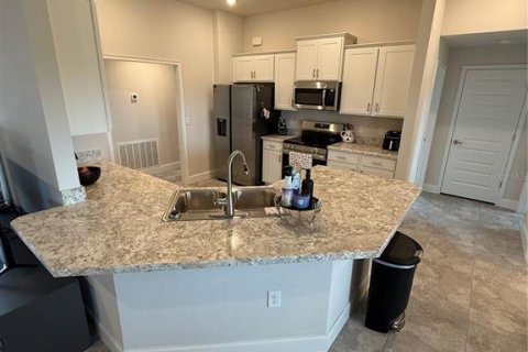 House in Auburndale, Florida 4 bedrooms, 233 sq.m. № 1910749 - photo 25
