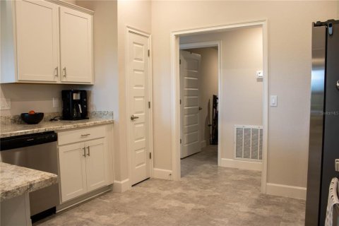 House in Auburndale, Florida 4 bedrooms, 233 sq.m. № 1910749 - photo 29