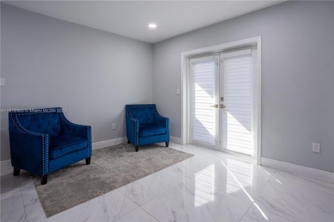 Villa ou maison à vendre à Sweetwater, Floride: 3 chambres, 102.94 m2 № 1973442 - photo 4