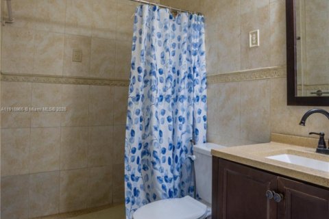 Villa ou maison à vendre à Sweetwater, Floride: 3 chambres, 102.94 m2 № 1973442 - photo 8