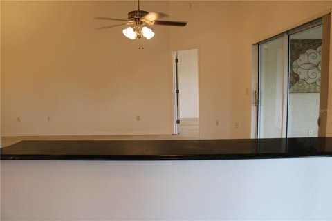 Condo in Palmetto, Florida, 3 bedrooms № 2167775 - photo 11