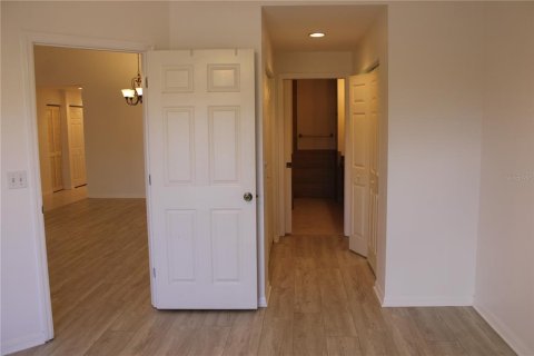 Condo in Palmetto, Florida, 3 bedrooms № 2167775 - photo 17
