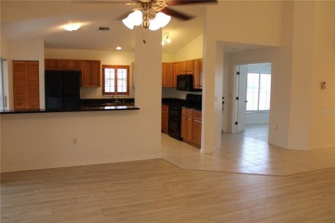 Condo in Palmetto, Florida, 3 bedrooms № 2167775 - photo 16