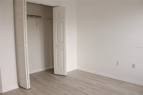 Condo in Palmetto, Florida, 3 bedrooms № 2167775 - photo 24