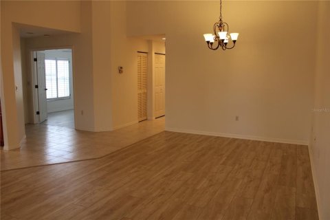 Condo in Palmetto, Florida, 3 bedrooms № 2167775 - photo 13