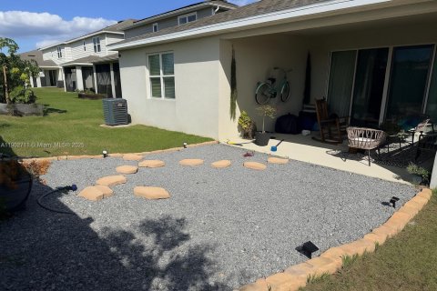 Casa en venta en Davenport, Florida, 4 dormitorios, 179.12 m2 № 2015250 - foto 18