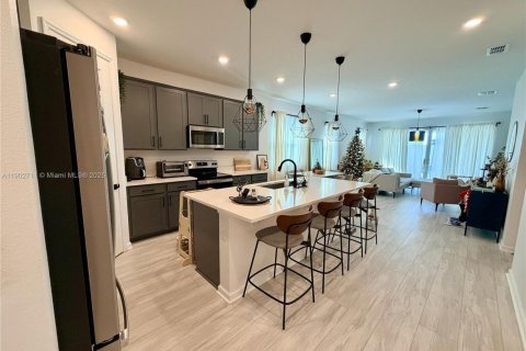 Casa en venta en Davenport, Florida, 4 dormitorios, 179.12 m2 № 2015250 - foto 9