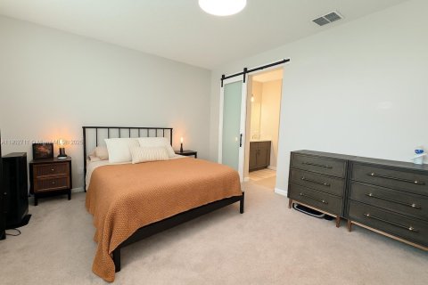 Casa en venta en Davenport, Florida, 4 dormitorios, 179.12 m2 № 2015250 - foto 14