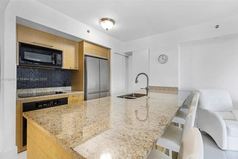 Condominio en alquiler en Hallandale Beach, Florida, 1 dormitorio, 78.41 m2 № 2054592 - foto 6