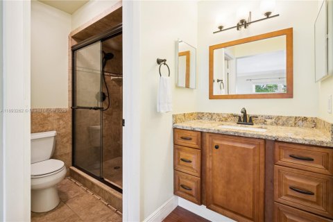 Condo in Sunrise, Florida, 2 bedrooms  № 1945034 - photo 9
