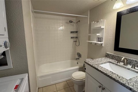 Condominio en venta en Winter Park, Florida, 2 dormitorios, 86.12 m2 № 2121962 - foto 15