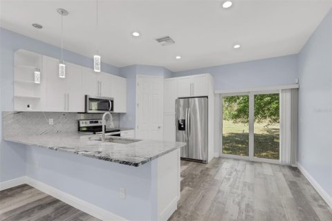Casa en Naples, Florida 4 dormitorios, 128.86 m2 № 2128393