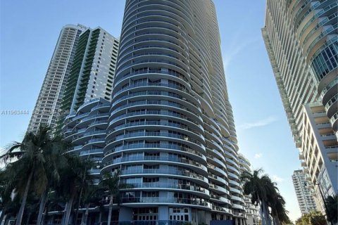 Appartement à louer à Miami, Floride: 2 chambres, 111.95 m2 № 2029839 - photo 4