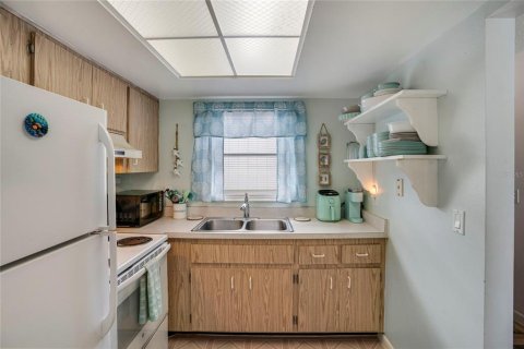 Condo in Bradenton, Florida, 1 bedroom  № 1528049 - photo 7