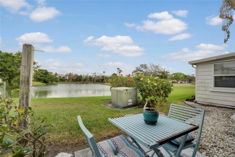 Condo in Bradenton, Florida, 1 bedroom  № 1528049 - photo 27