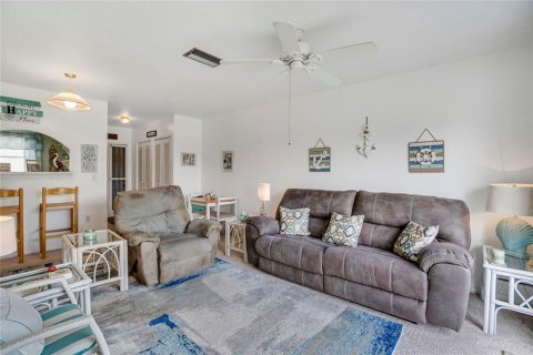 Condo in Bradenton, Florida, 1 bedroom  № 1528049 - photo 9