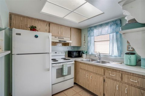 Condo in Bradenton, Florida, 1 bedroom  № 1528049 - photo 5
