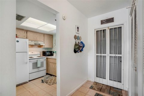 Condo in Bradenton, Florida, 1 bedroom  № 1528049 - photo 2
