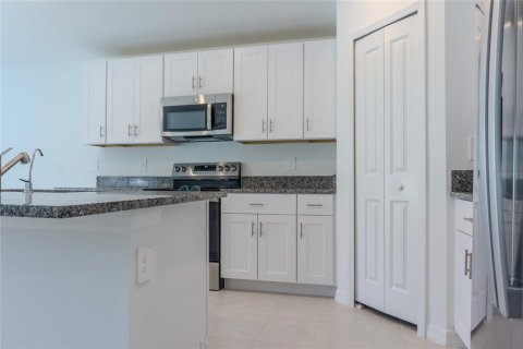 Casa en alquiler en Lakeland, Florida, 4 dormitorios, 178.19 m2 № 1901164 - foto 6
