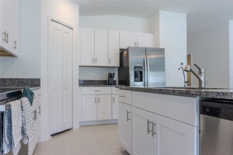 Casa en alquiler en Lakeland, Florida, 4 dormitorios, 178.19 m2 № 1901164 - foto 9