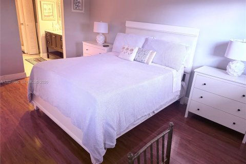Copropriété à vendre à Pembroke Pines, Floride: 2 chambres, 102.19 m2 № 2263272 - photo 12
