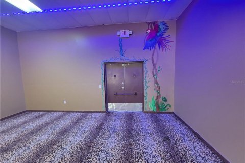 Propiedad comercial en alquiler en Belleview, Florida № 1722151 - foto 7