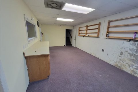 Propiedad comercial en alquiler en Belleview, Florida № 1722151 - foto 8