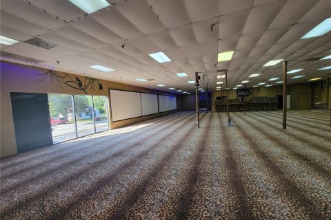 Propiedad comercial en alquiler en Belleview, Florida № 1722151 - foto 4