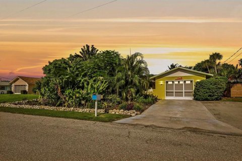 Villa ou maison à Englewood, Floride 2 chambres, 112.78 m2 № 2400249