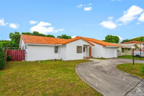 Купить виллу или дом в Майами, Флорида 4 спальни, 157.56м2, № 1967188 - фото 2